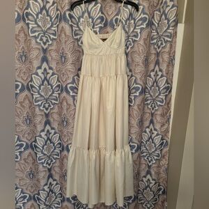 Gorgeous cream maxi dress